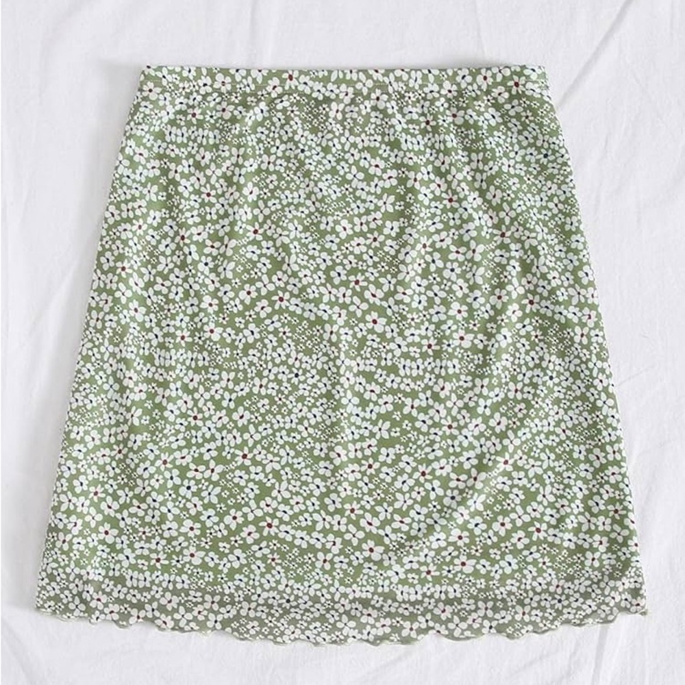 SHEIN Green and White A-Line Knee-Length Skirt